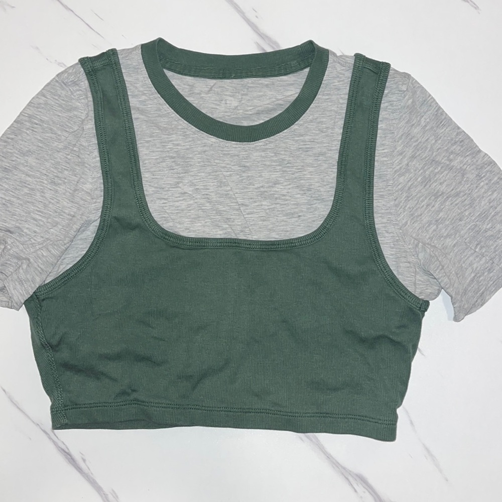 Short sleeve lululemon layered tshirt